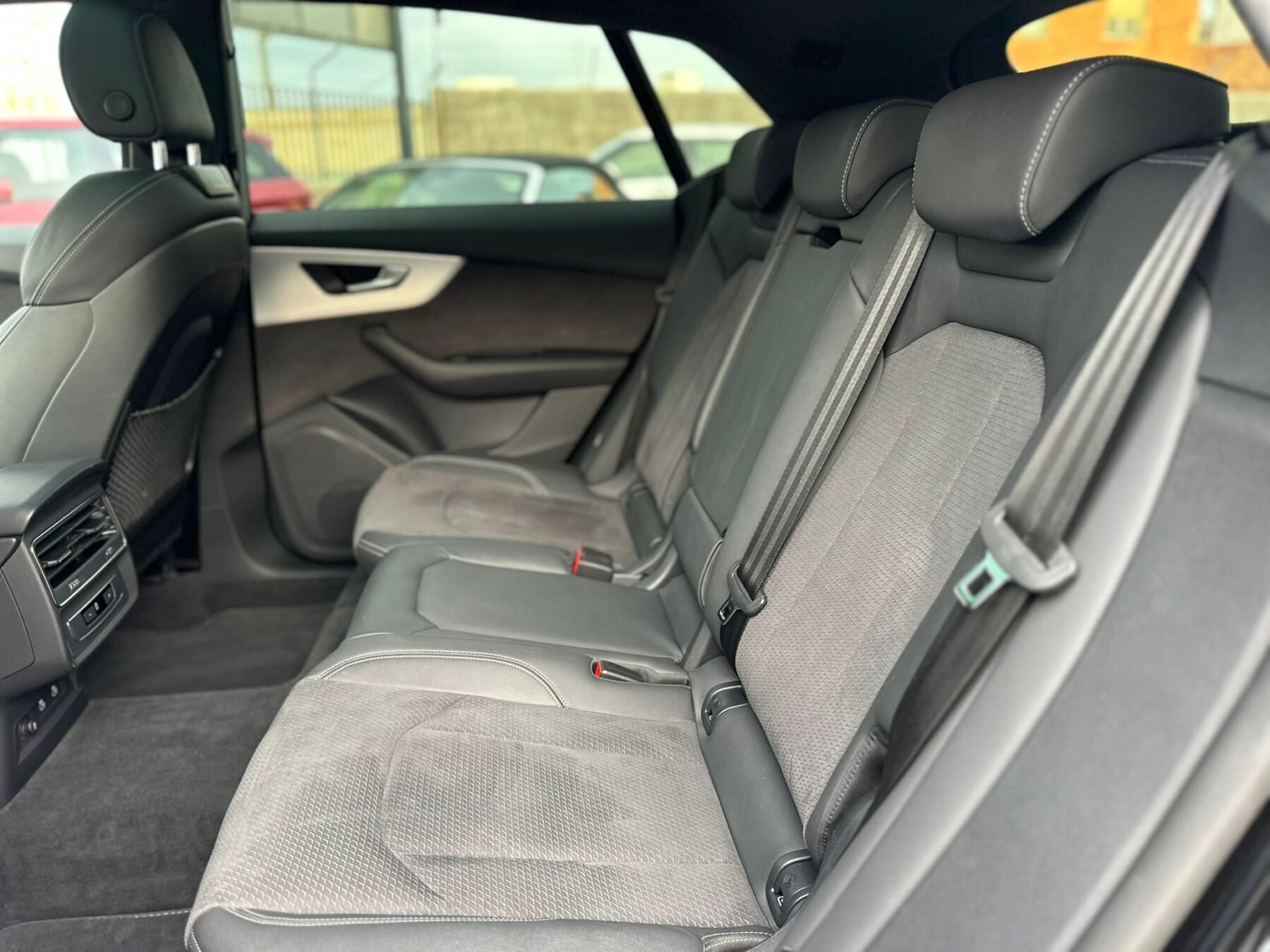 AUDI Q8 55TFSIe Quattro