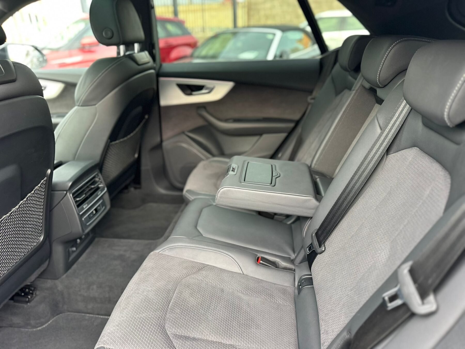 AUDI Q8 55TFSIe Quattro