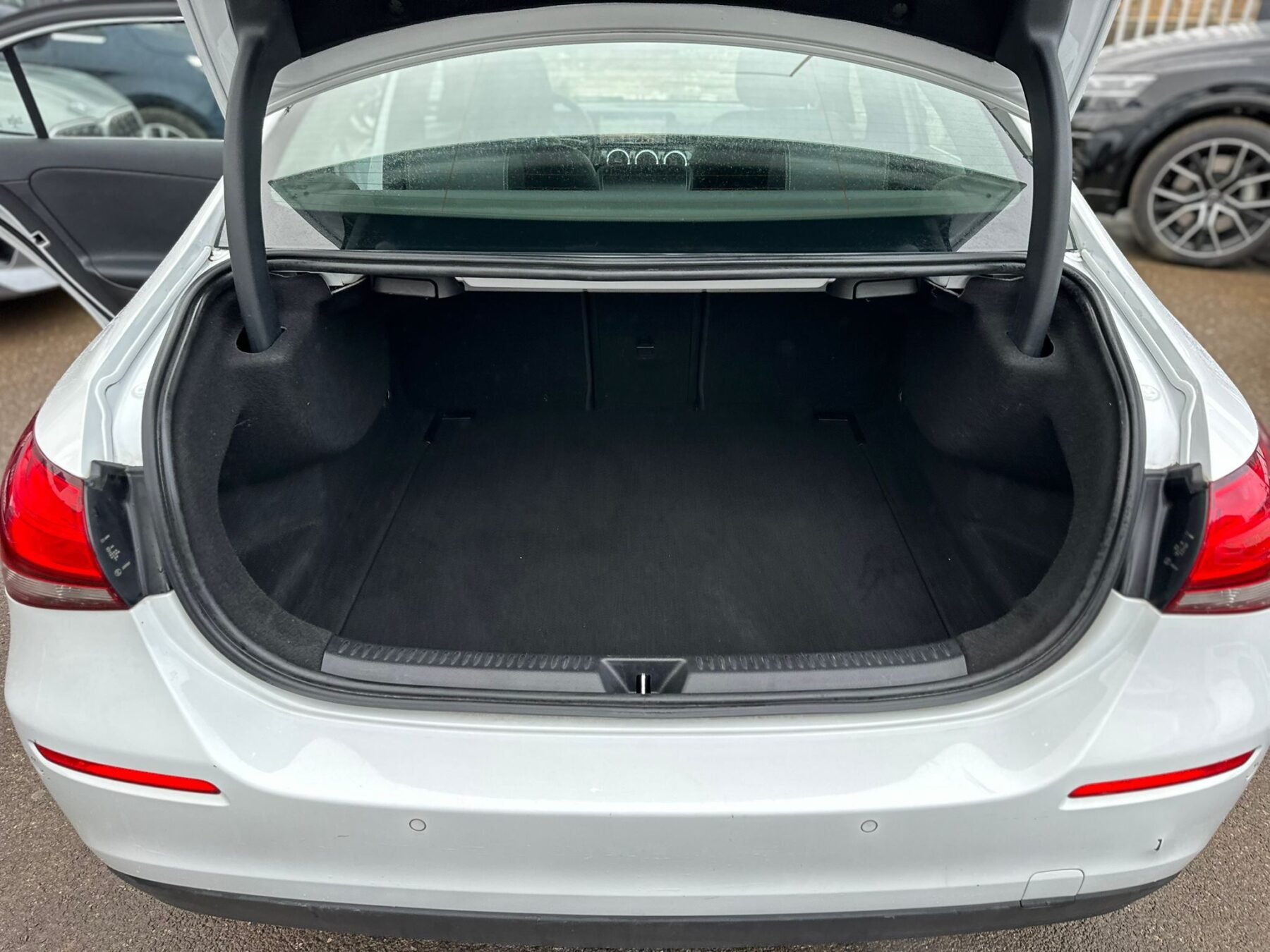 MERCEDES-BENZ Clase A A 180d Sedan