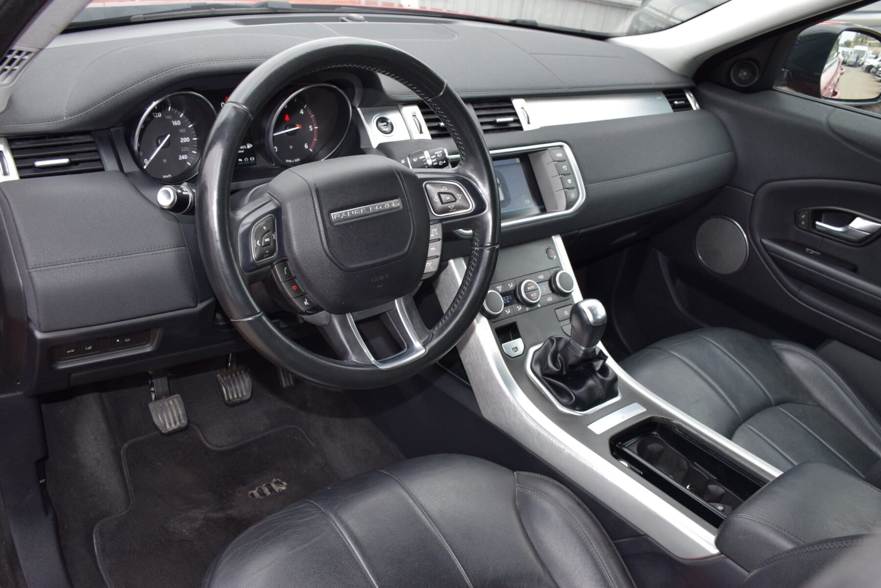 LAND-ROVER RANGE ROVER EVOQUE 2.0L TD4 SE 150