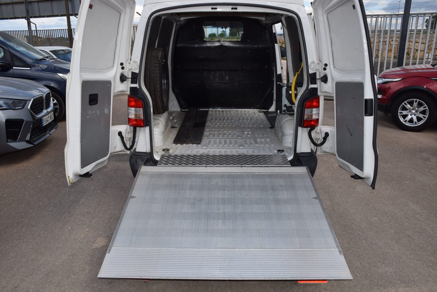 VOLKSWAGEN Transporter 2.0TDI Corto