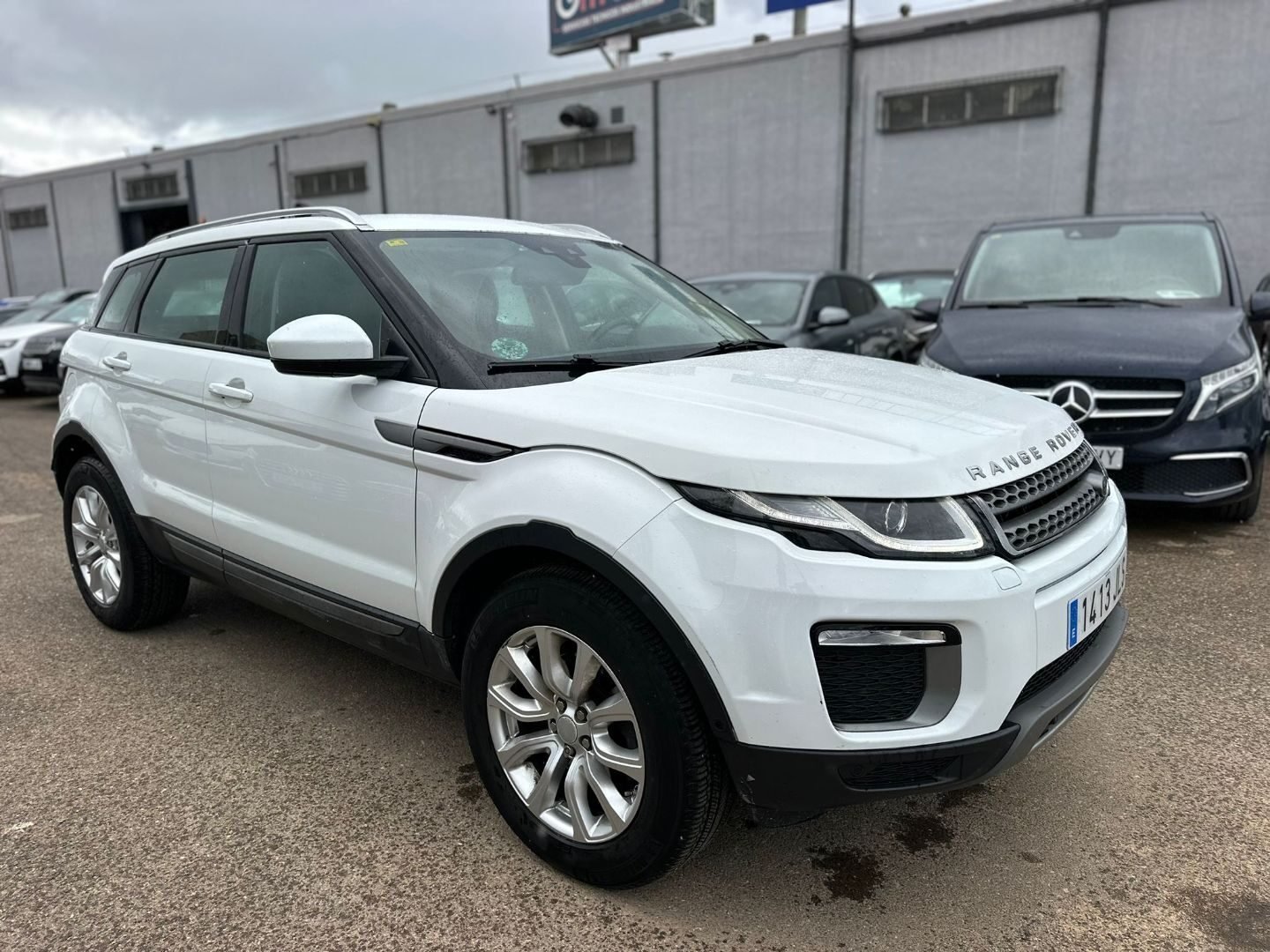 LAND-ROVER RANGE ROVER EVOQUE 2.0L TD4 4x4 SE 150