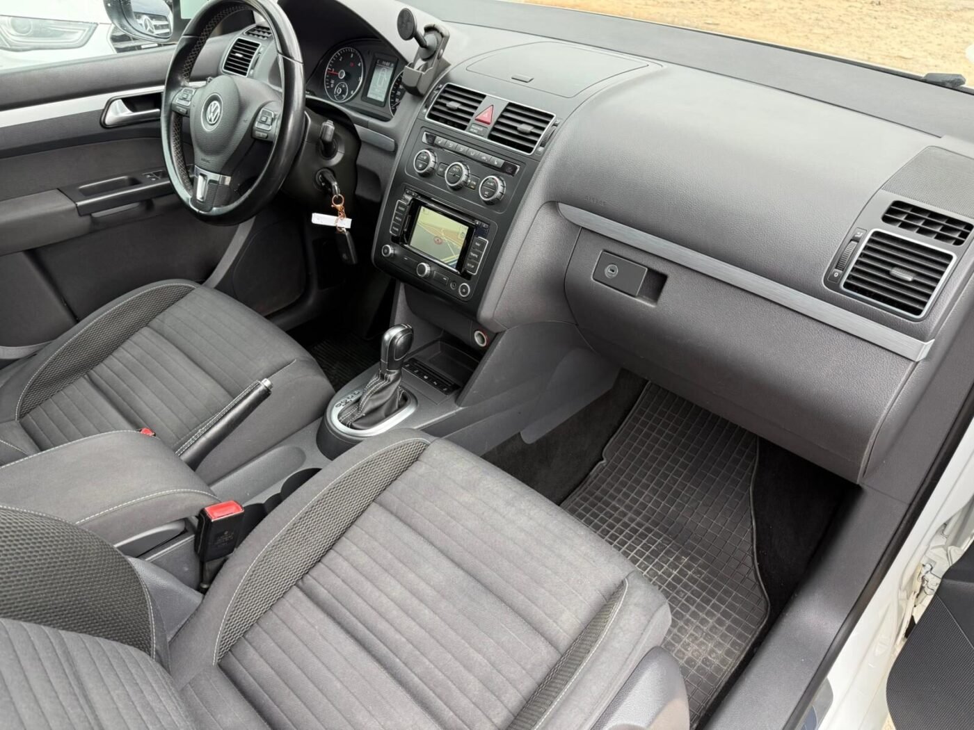 VOLKSWAGEN Touran 2.0TDI DSG
