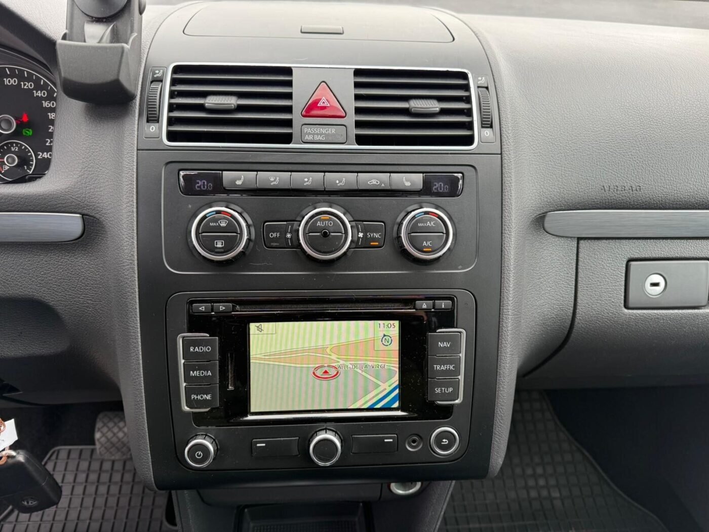 VOLKSWAGEN Touran 2.0TDI DSG
