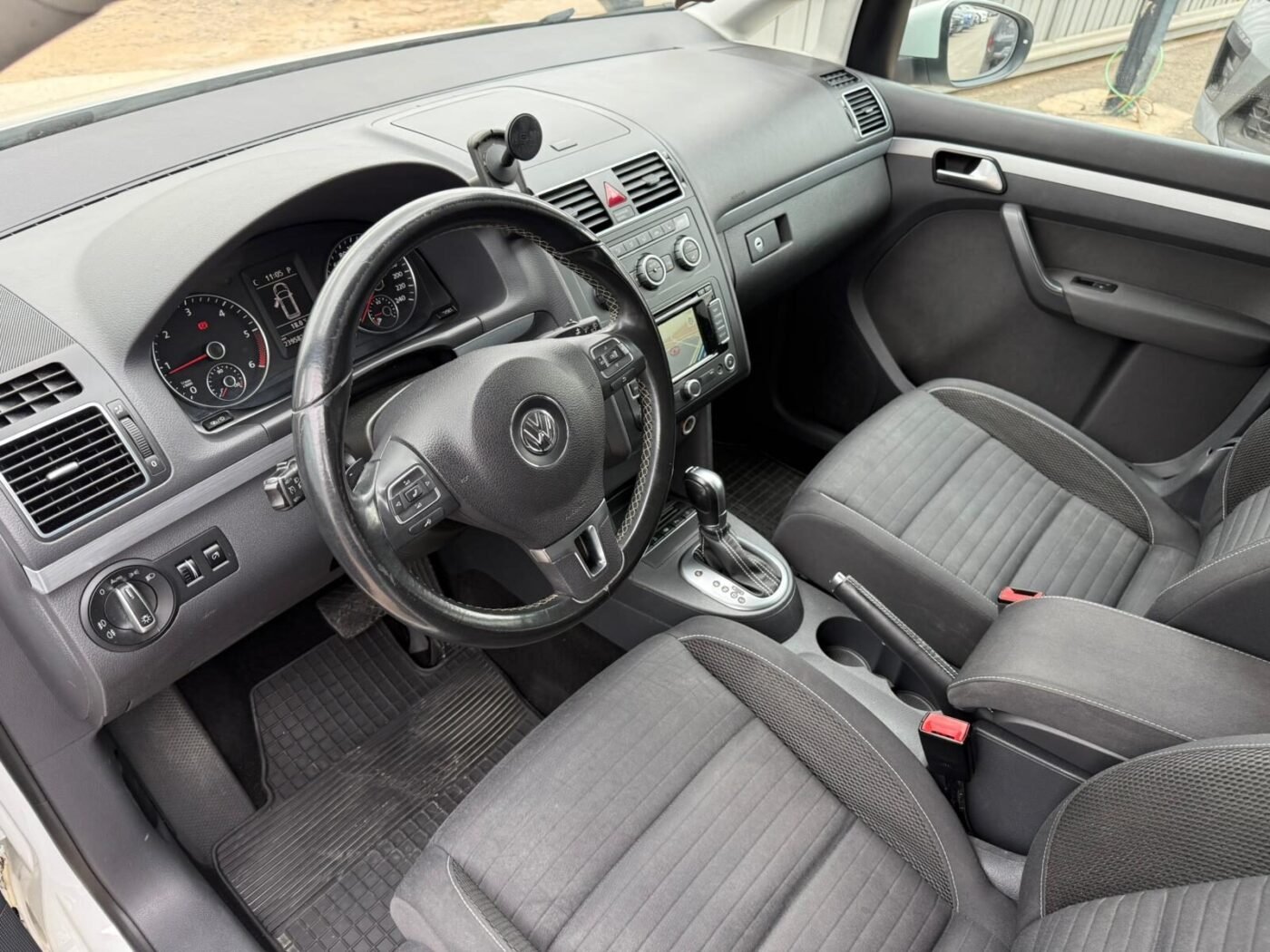 VOLKSWAGEN Touran 2.0TDI DSG