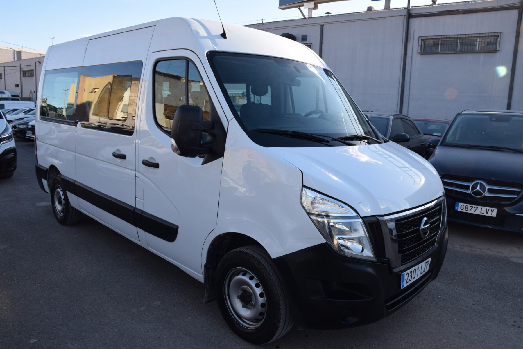 NISSAN Kombi 2.3dCI 