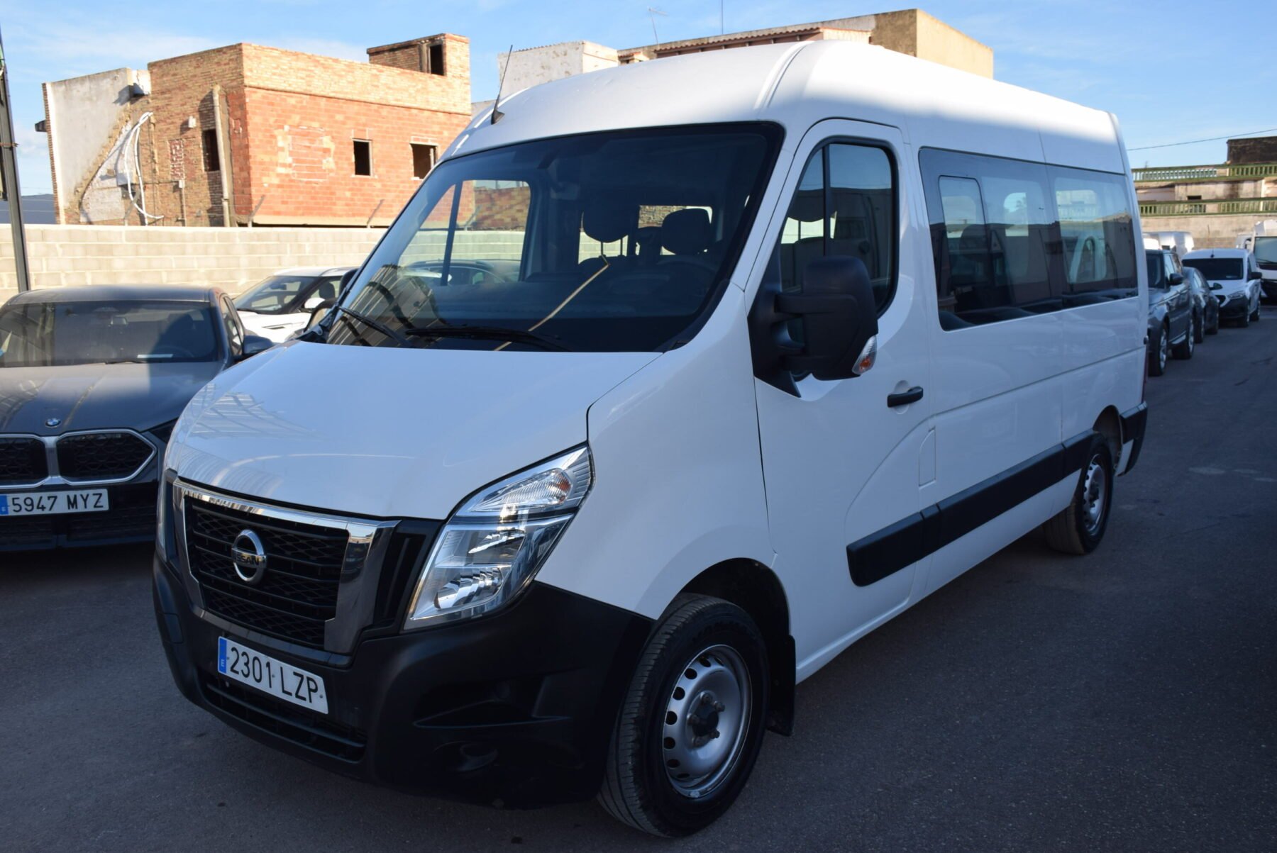 NISSAN Kombi 2.3dCI 