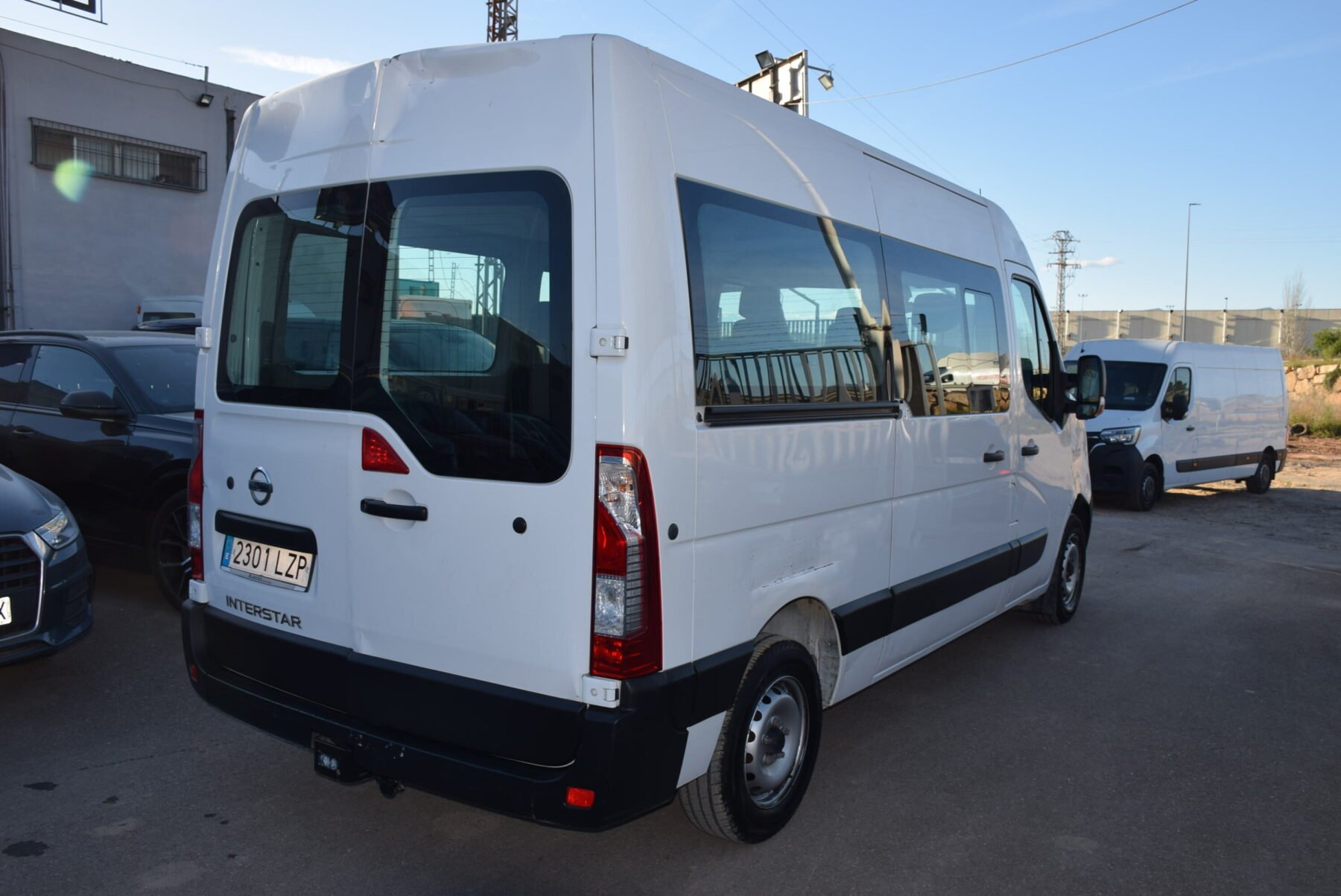 NISSAN Kombi 2.3dCI 