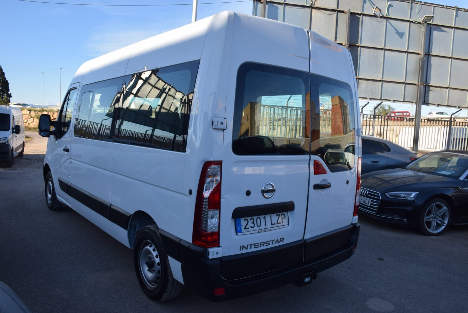 NISSAN Kombi 2.3dCI 