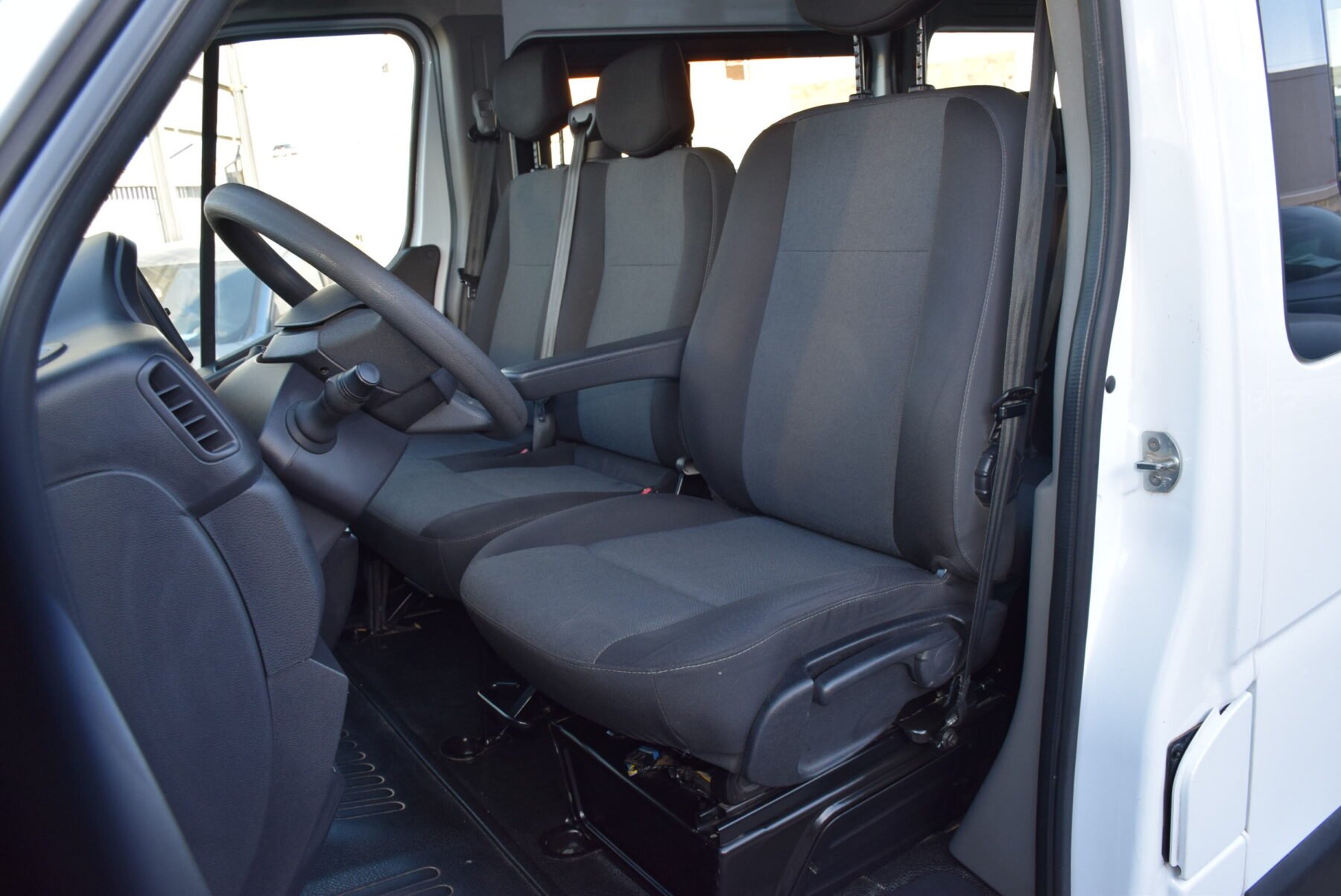 NISSAN Kombi 2.3dCI 
