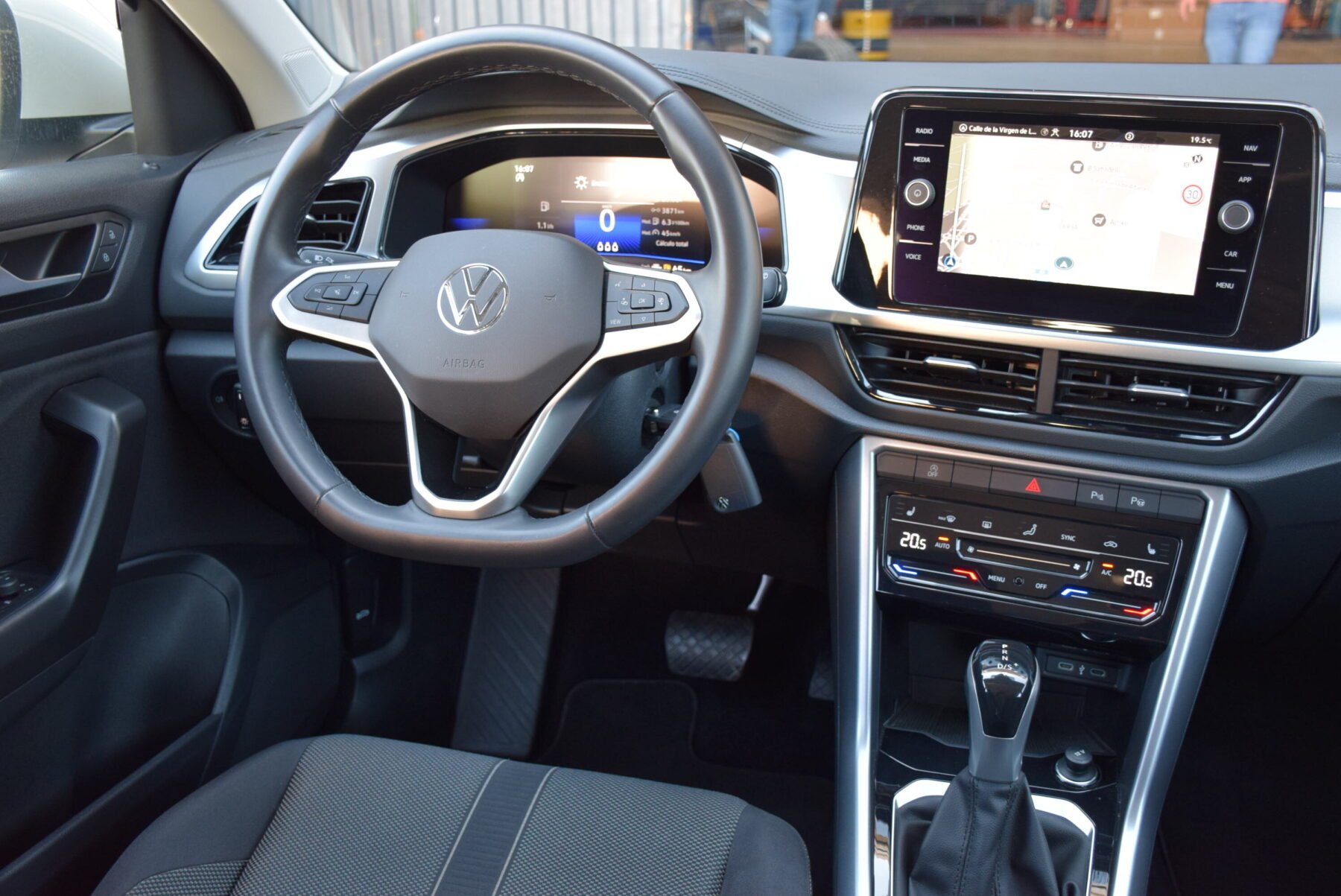 VOLKSWAGEN T-Roc 1.5TSI Life DSG