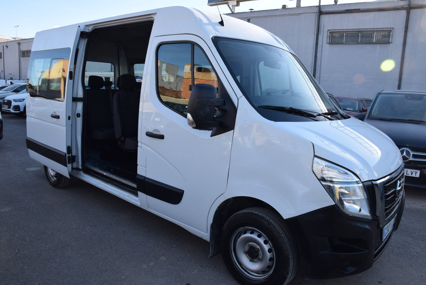 NISSAN Kombi 2.3dCI 