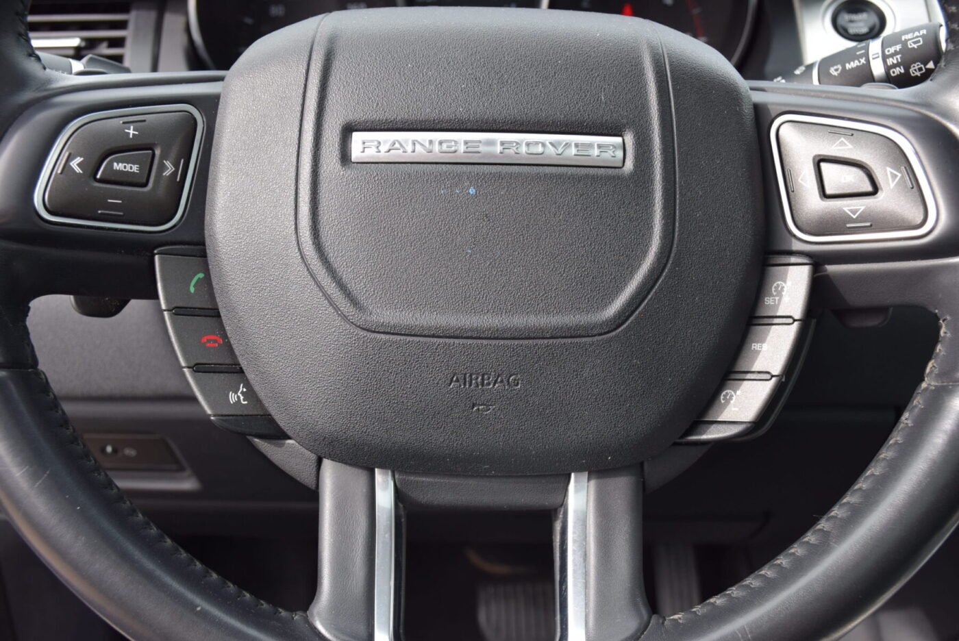 LAND-ROVER RANGE ROVER EVOQUE 2.0L TD4 SE 150 Automatico