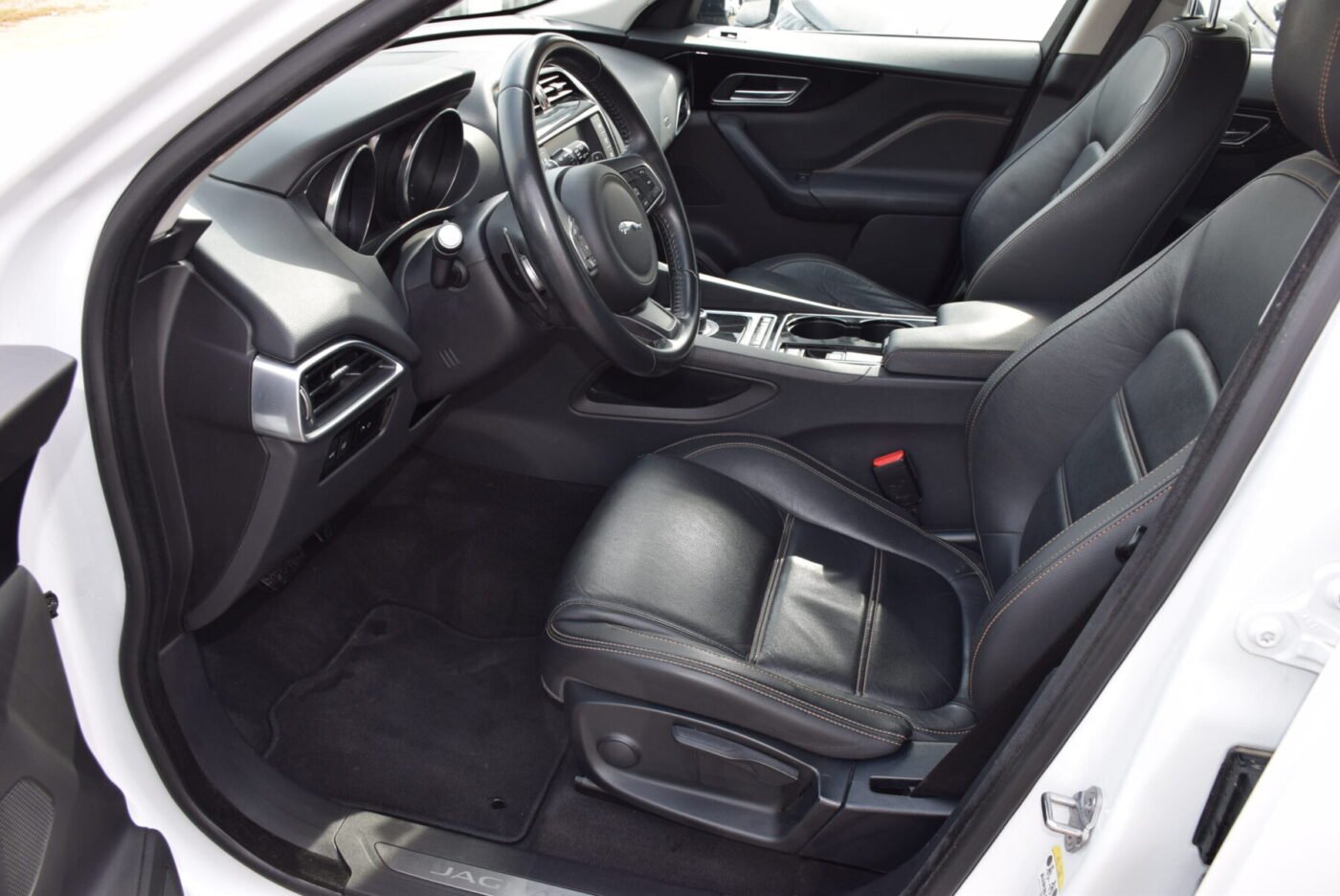 JAGUAR 2.0L AWD 180