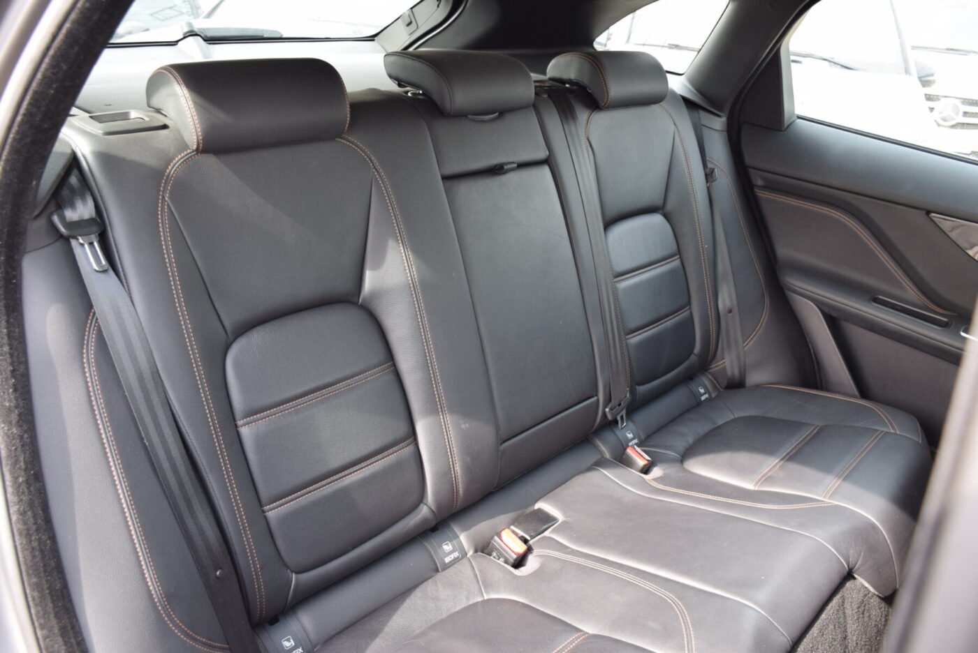 JAGUAR 2.0L AWD 180