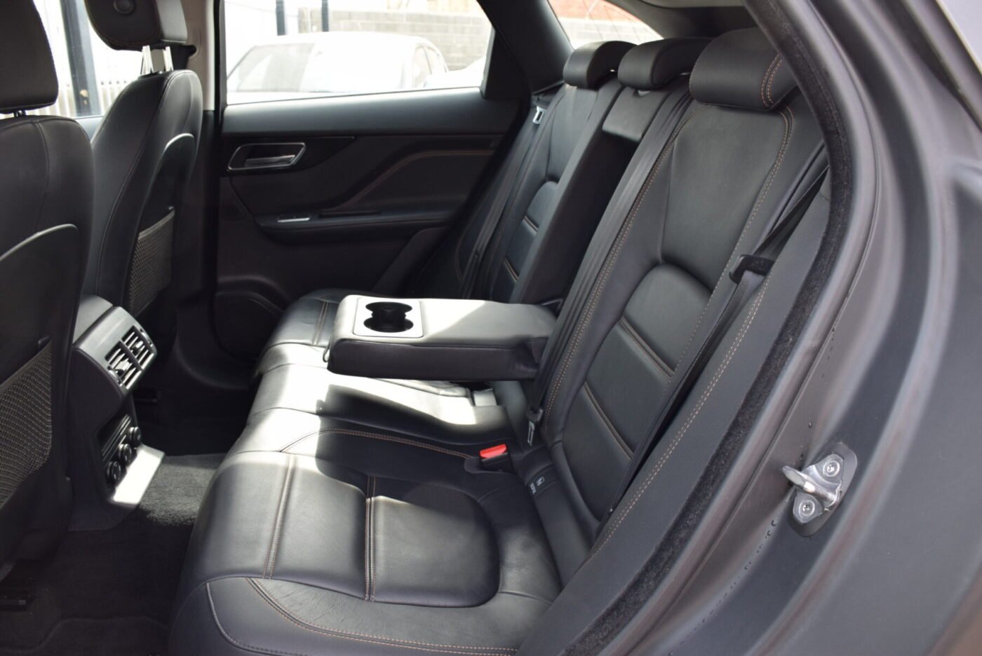 JAGUAR 2.0L AWD 180