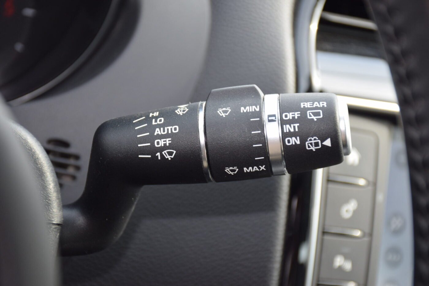JAGUAR 2.0L AWD 180