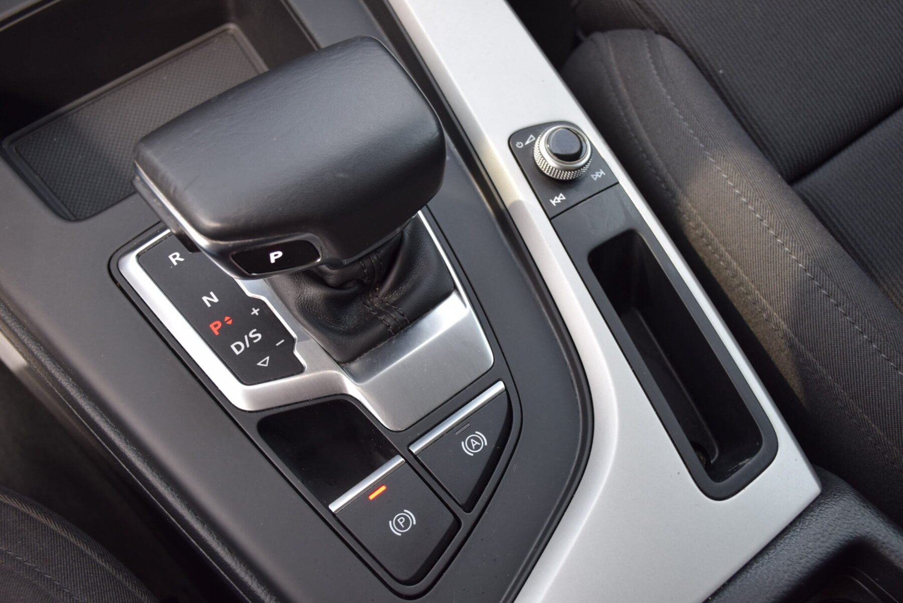 AUDI A4 30TDI Hybrid