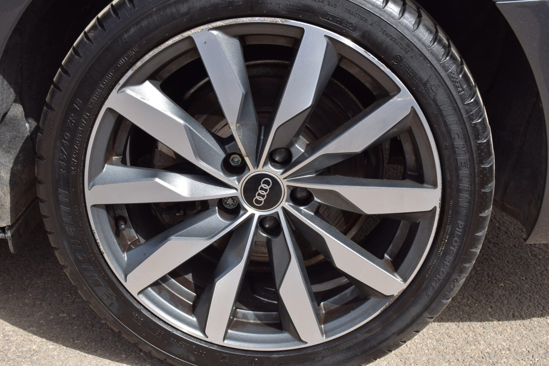 AUDI A4 30TDI Hybrid