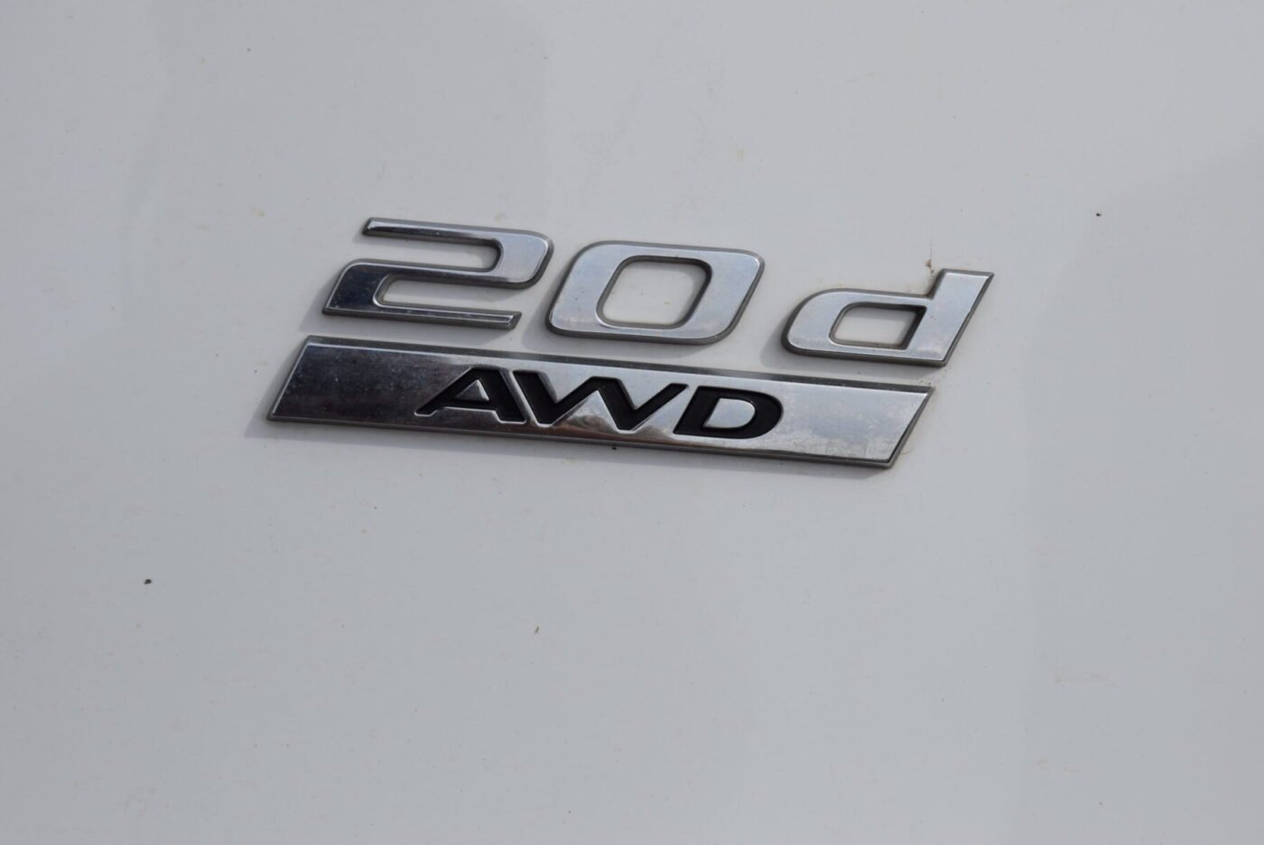 JAGUAR 2.0L AWD 180