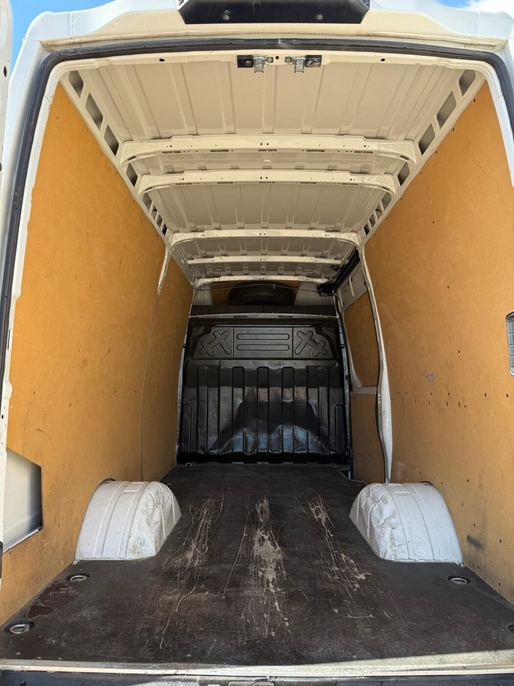 IVECO Daily 35C14 A8 LH2