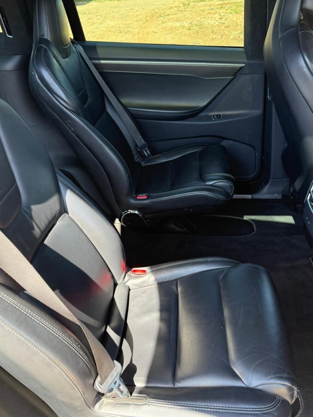 TESLA Model X S90D