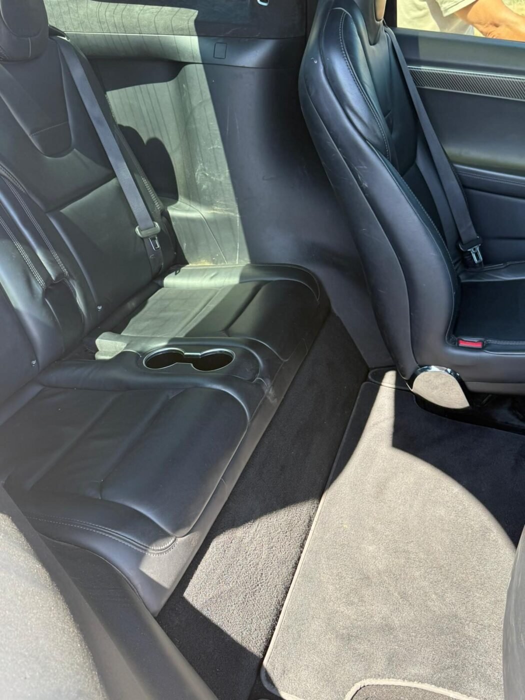 TESLA Model X S90D