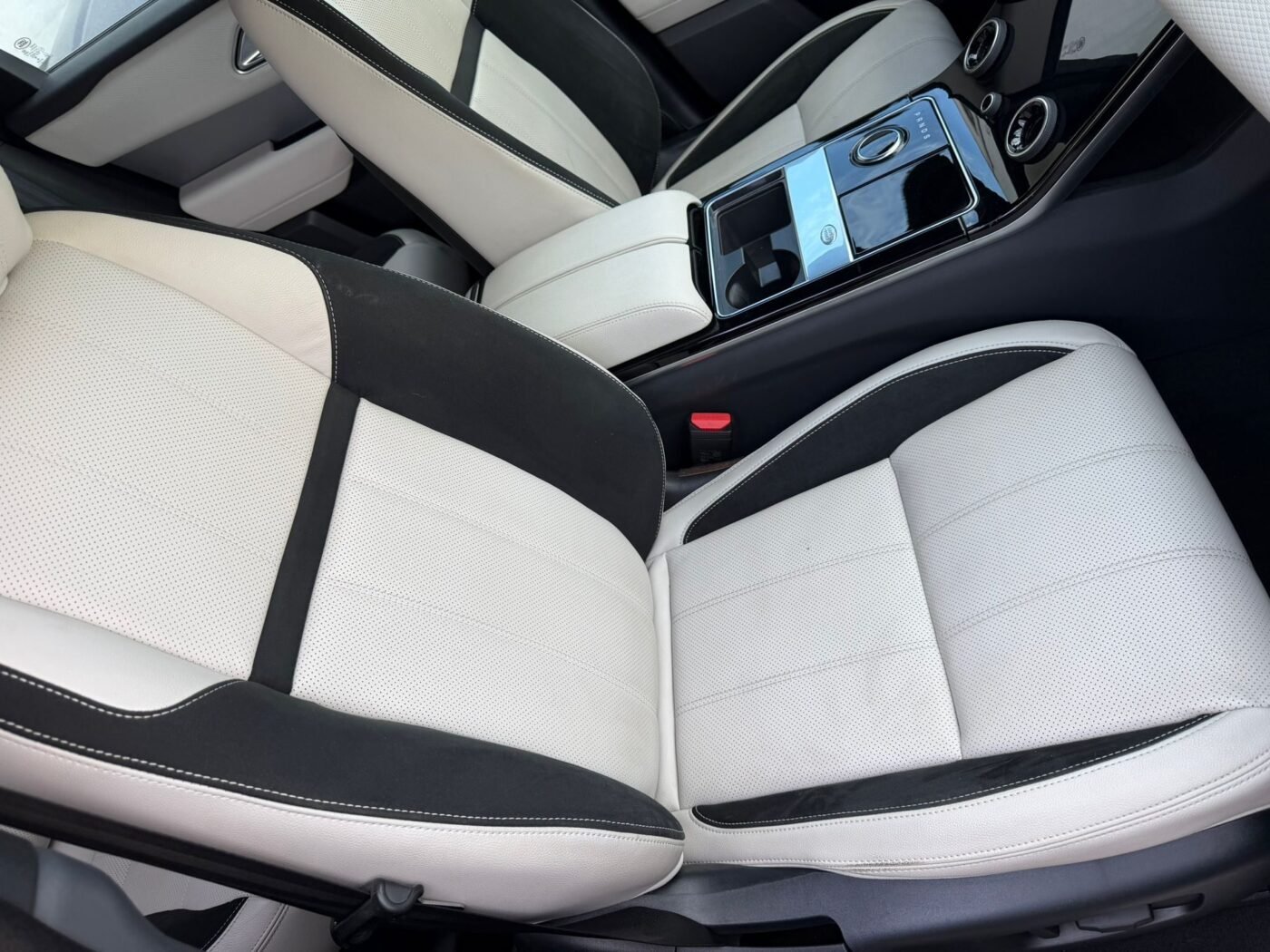 LAND-ROVER 2.0D RDynamique 240