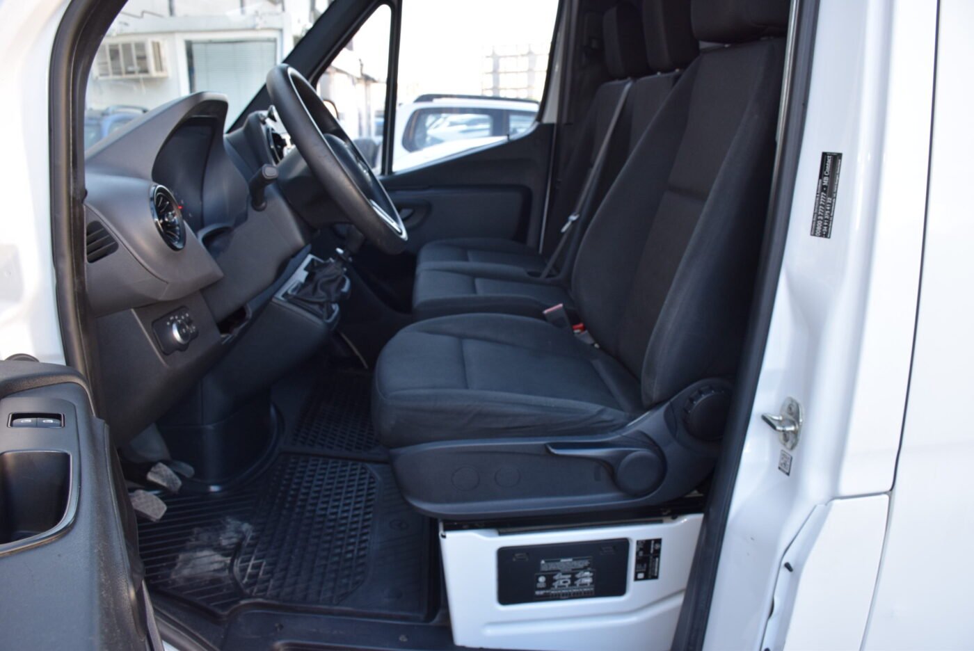 MERCEDES-BENZ Sprinter Furgon 211Cdi 