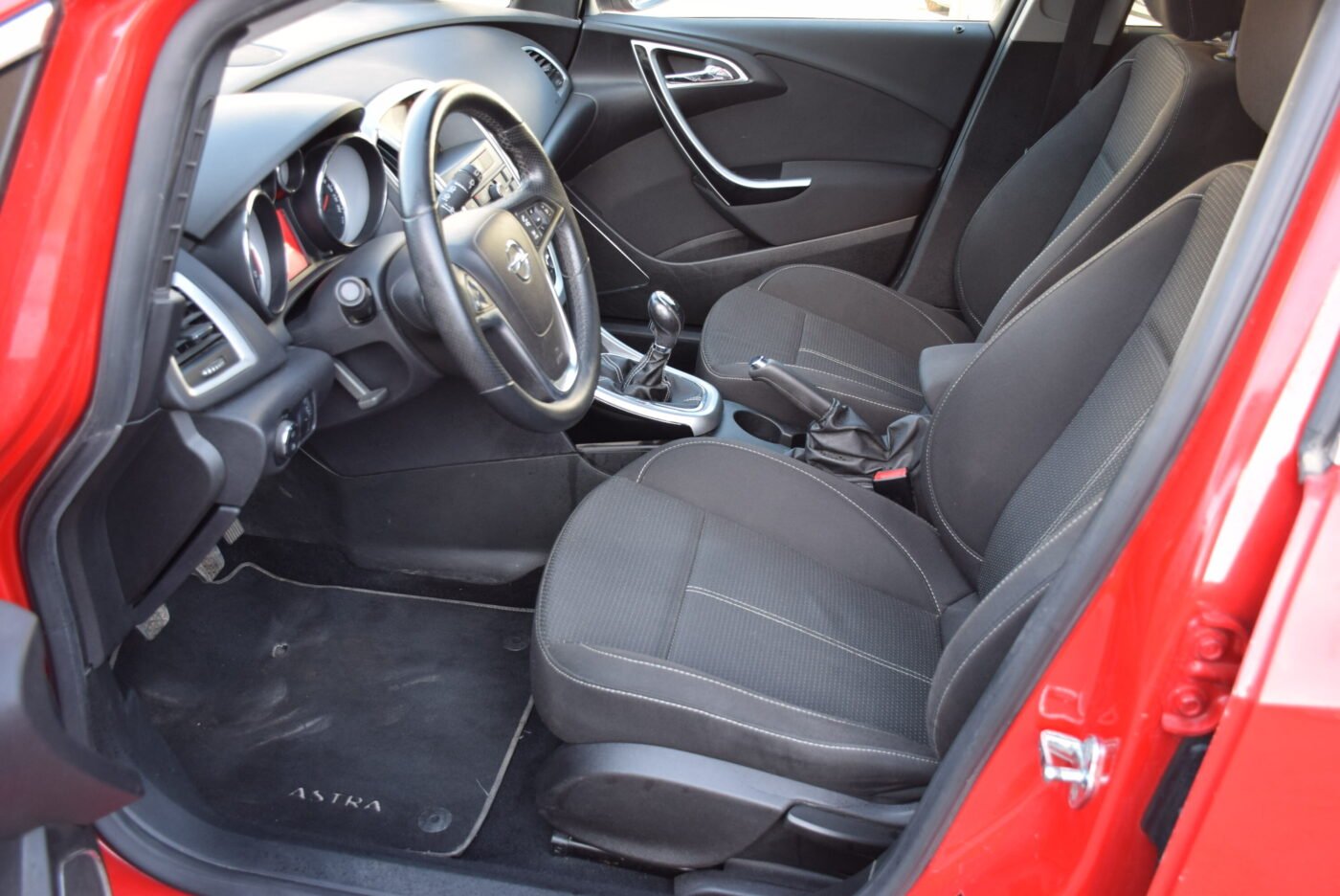 OPEL ASTRA ST 2.0CDTi Sportive