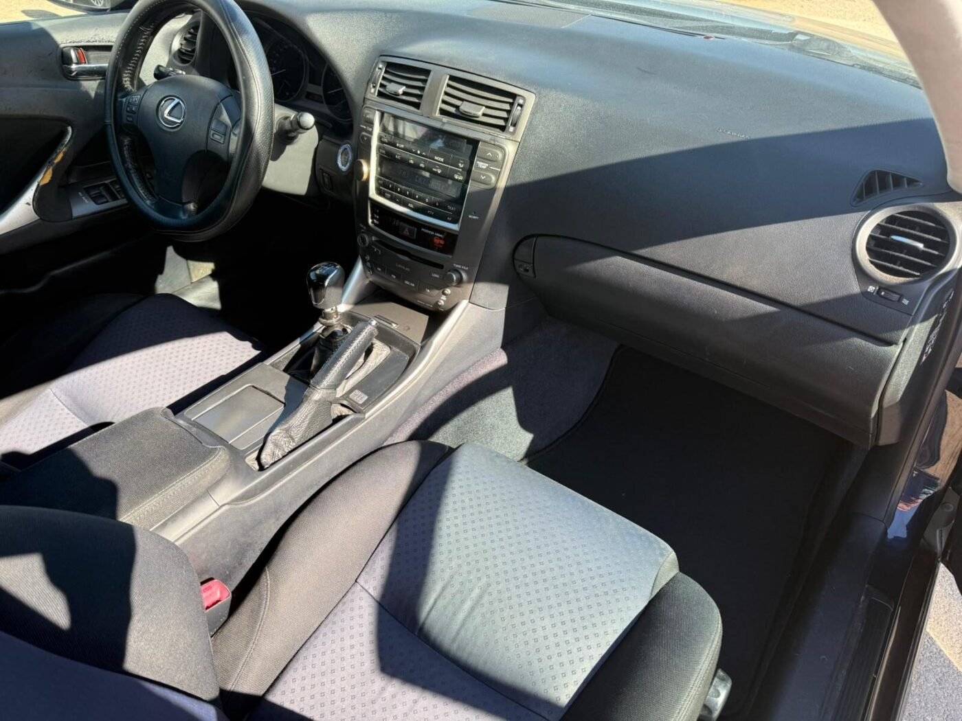 LEXUS IS 220d Sport