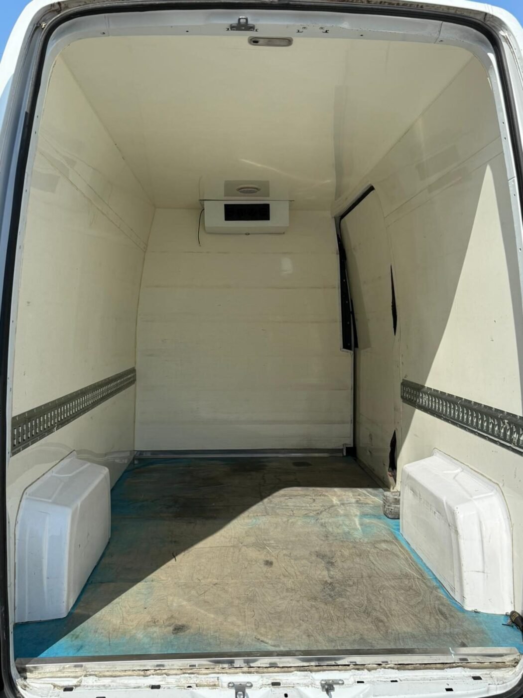 MERCEDES-BENZ Sprinter 311CDi Medio Techo Alto ISOTERMO