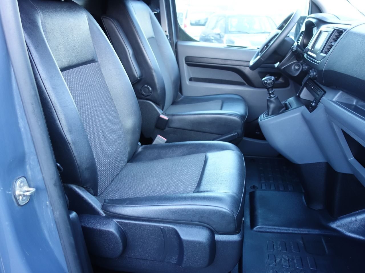 OPEL Vivaro Furgon L