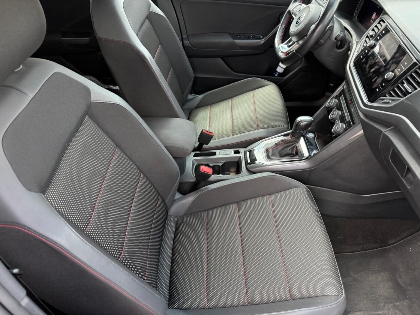 VOLKSWAGEN T-Roc 1.5TSI DSG