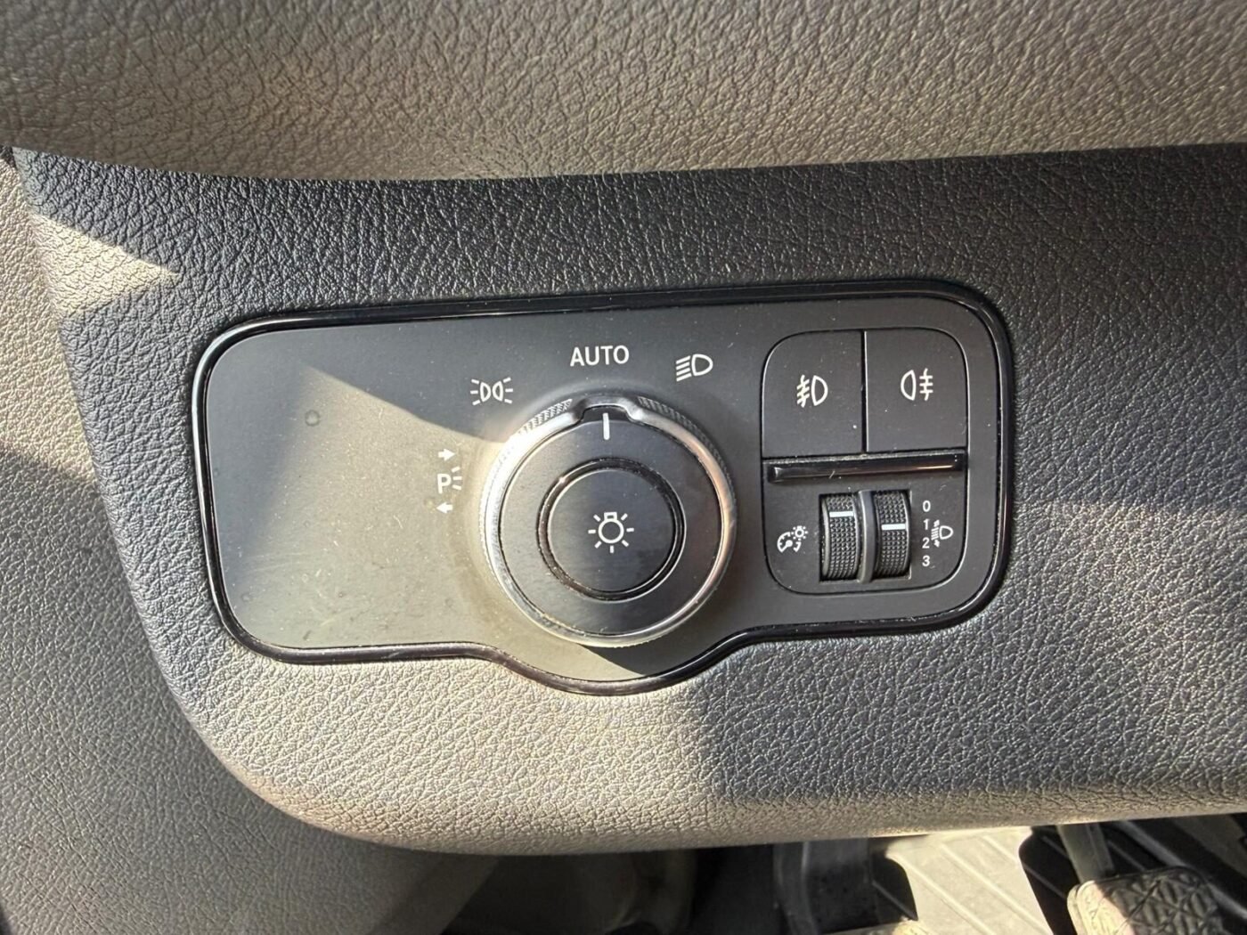 MERCEDES-BENZ Sprinter 311CDi Medio Techo Alto ISOTERMO