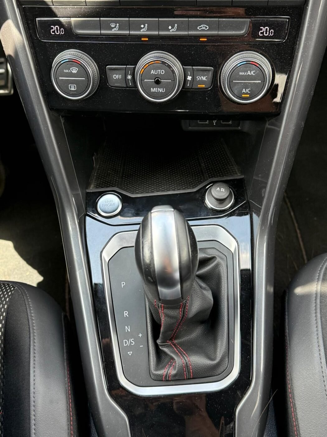VOLKSWAGEN T-Roc 1.5TSI DSG