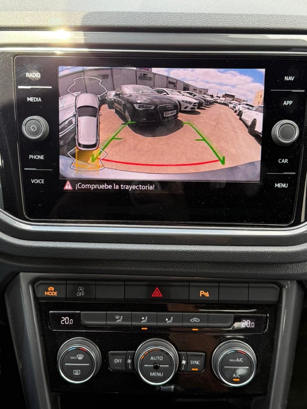 VOLKSWAGEN T-Roc 1.5TSI DSG