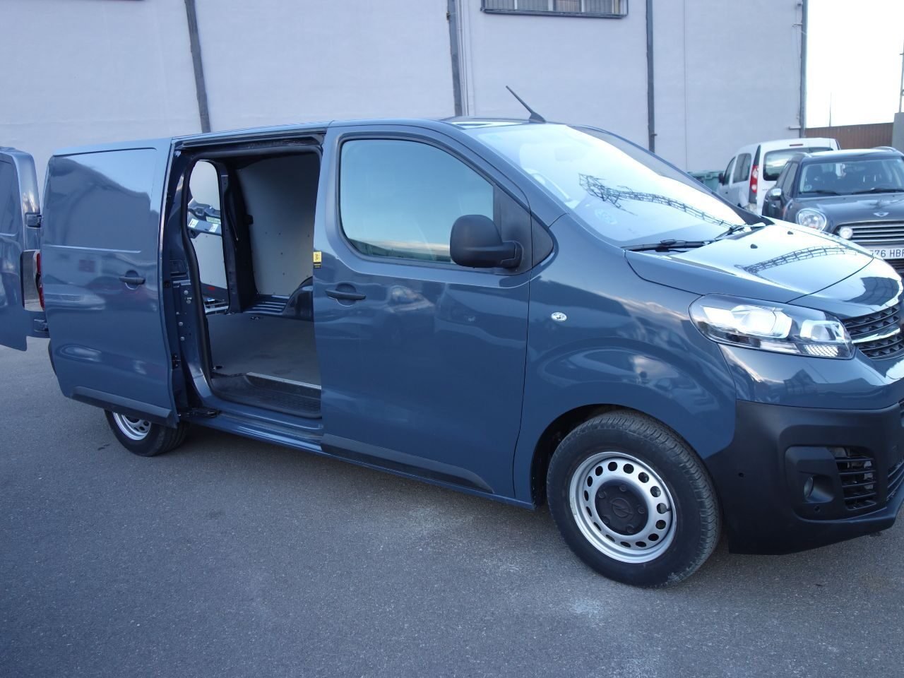 OPEL Vivaro Furgon L