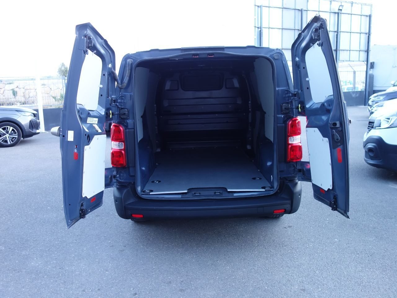 OPEL Vivaro Furgon L
