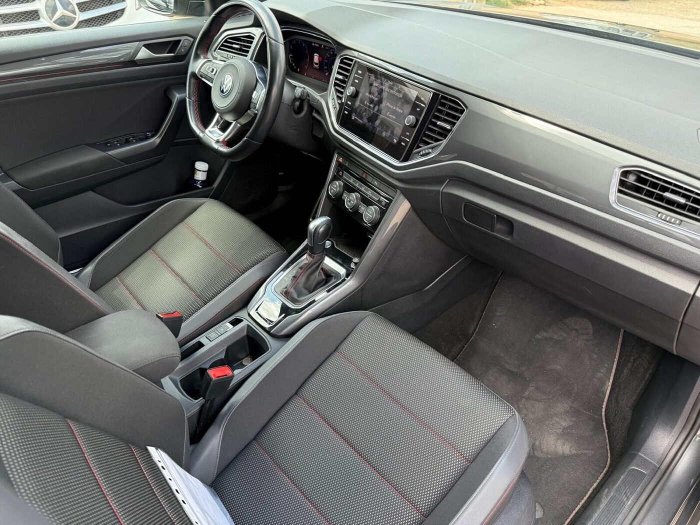 VOLKSWAGEN T-Roc 1.5TSI DSG