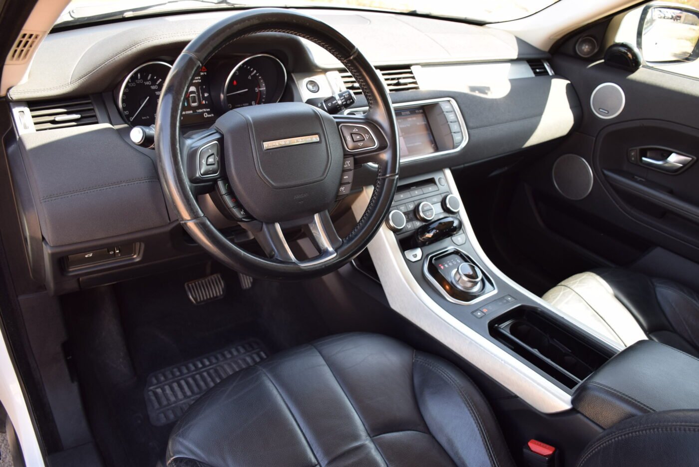 LAND-ROVER RANGE ROVER EVOQUE 2.2 SD4 4x4 190