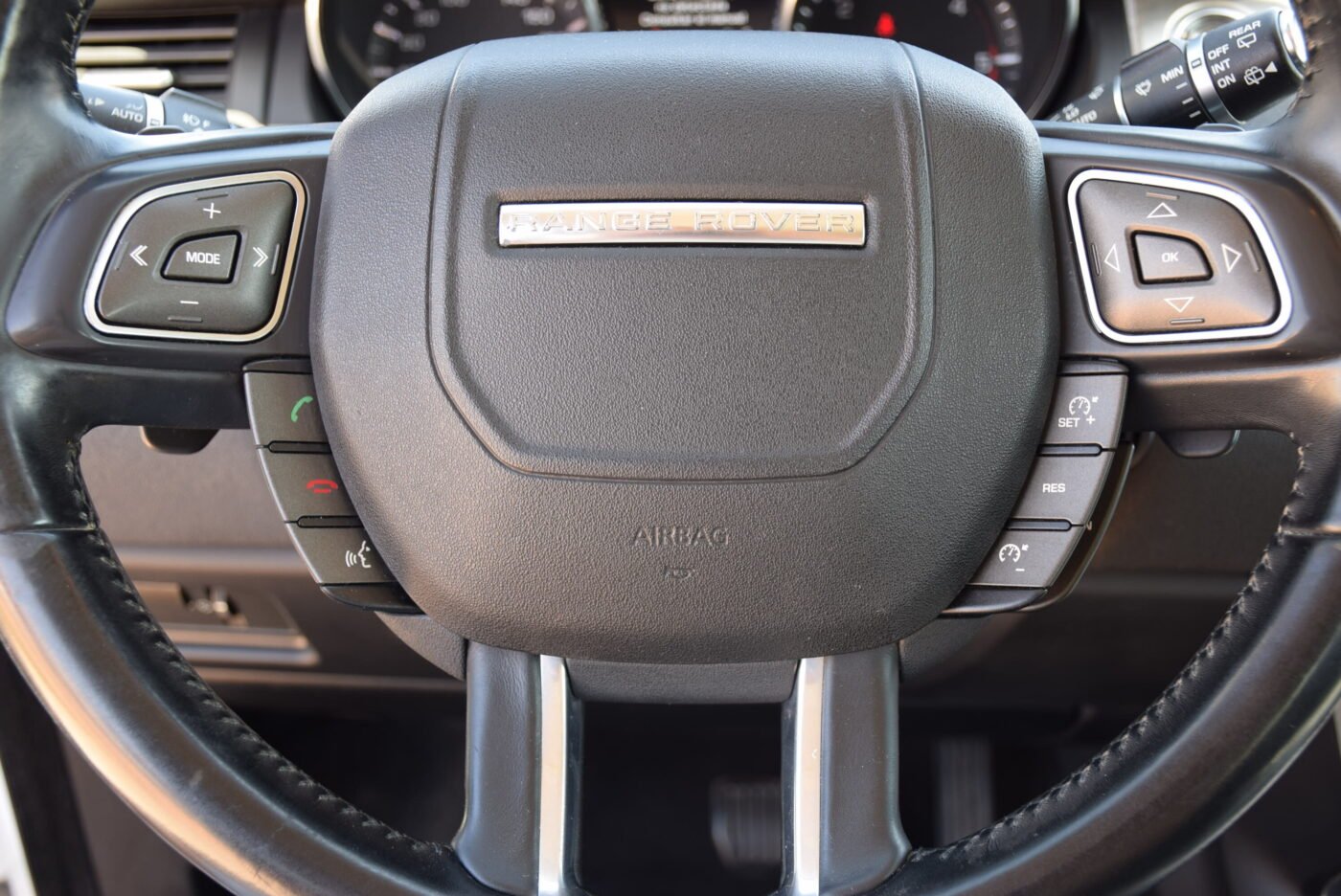 LAND-ROVER RANGE ROVER EVOQUE 2.2 SD4 4x4 190