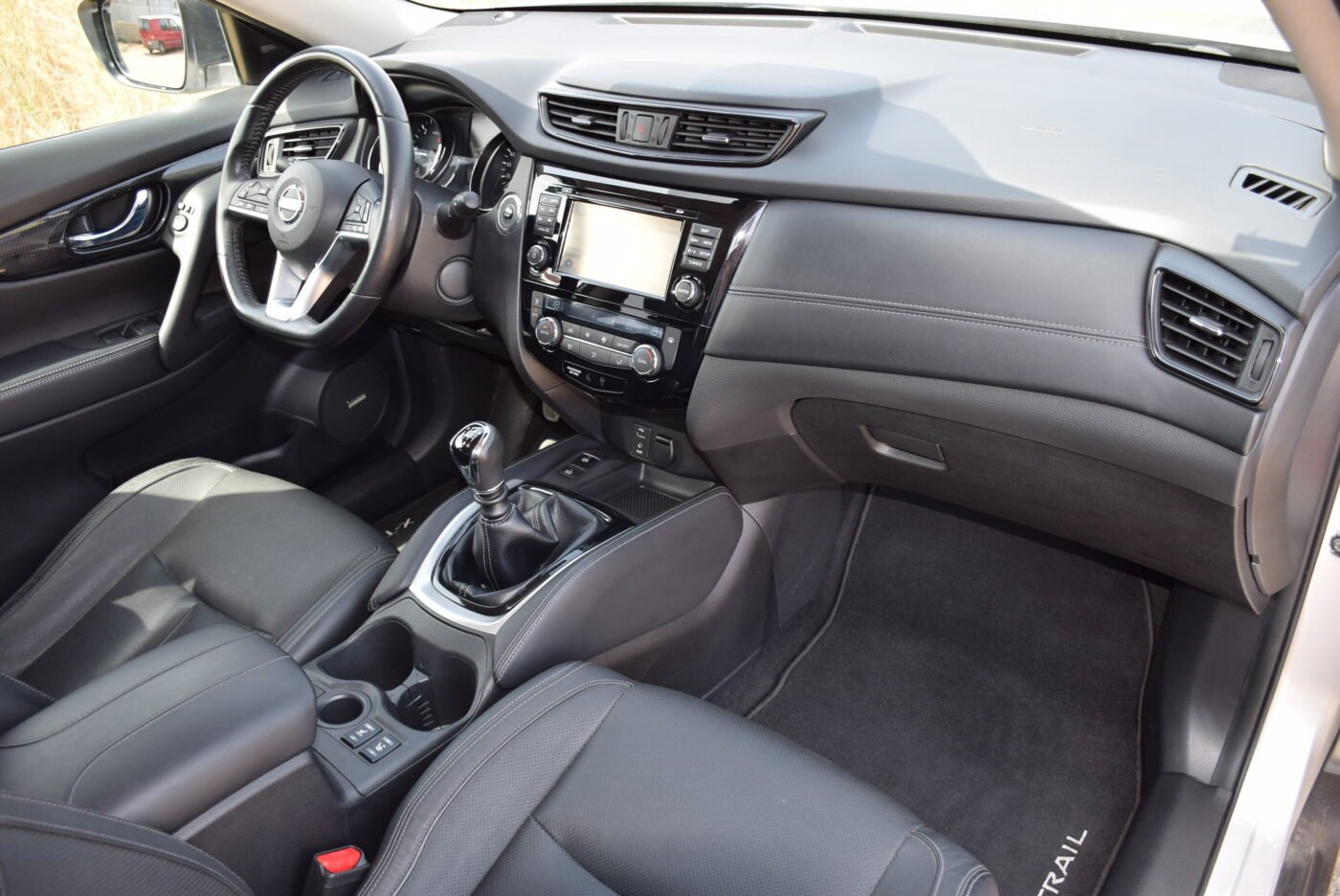 NISSAN TEKNA