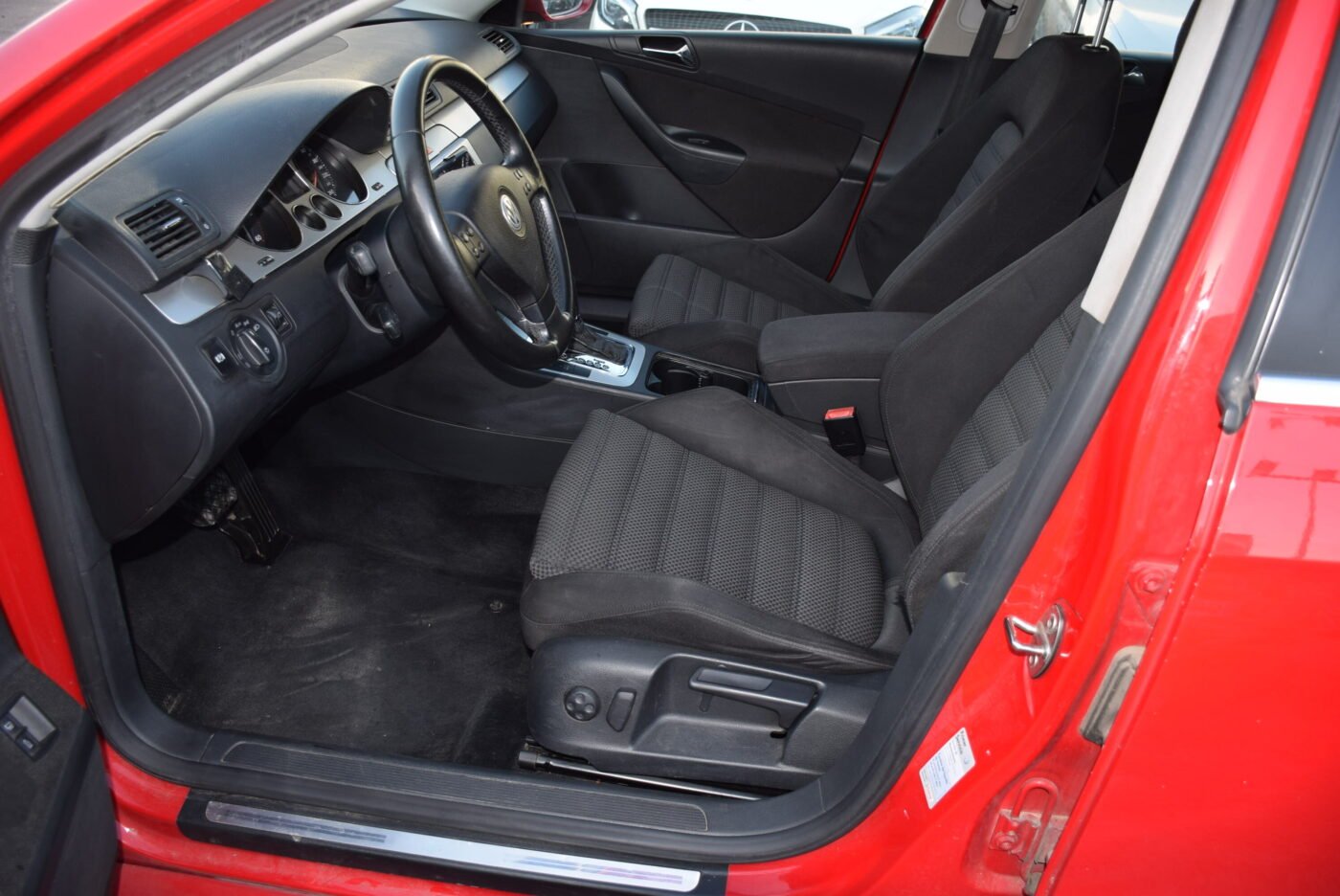VOLKSWAGEN Passat Variant 2.0TDI RLine  DSG