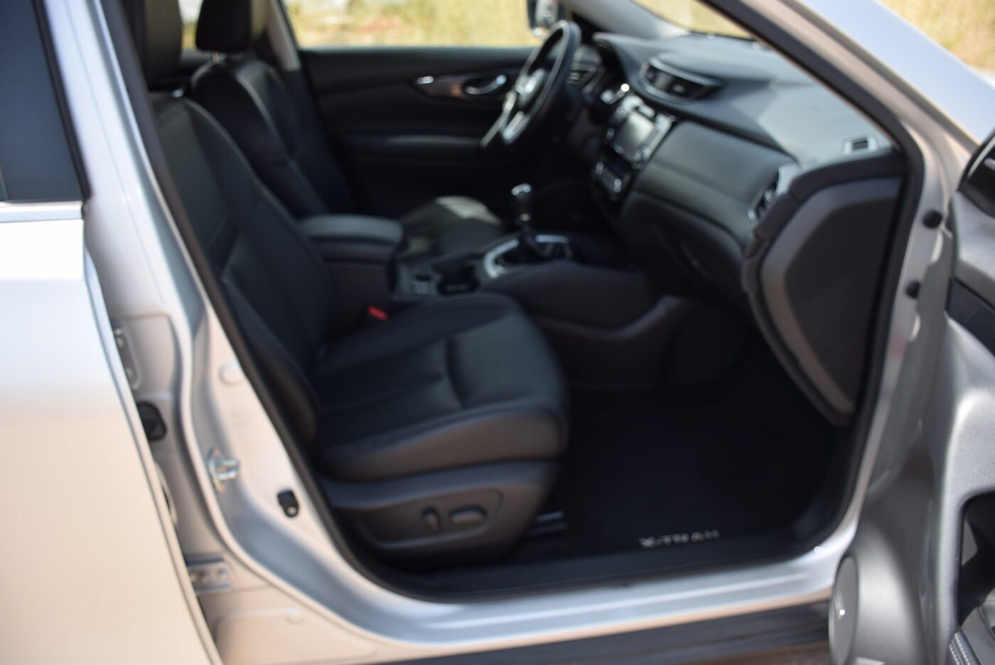 NISSAN TEKNA