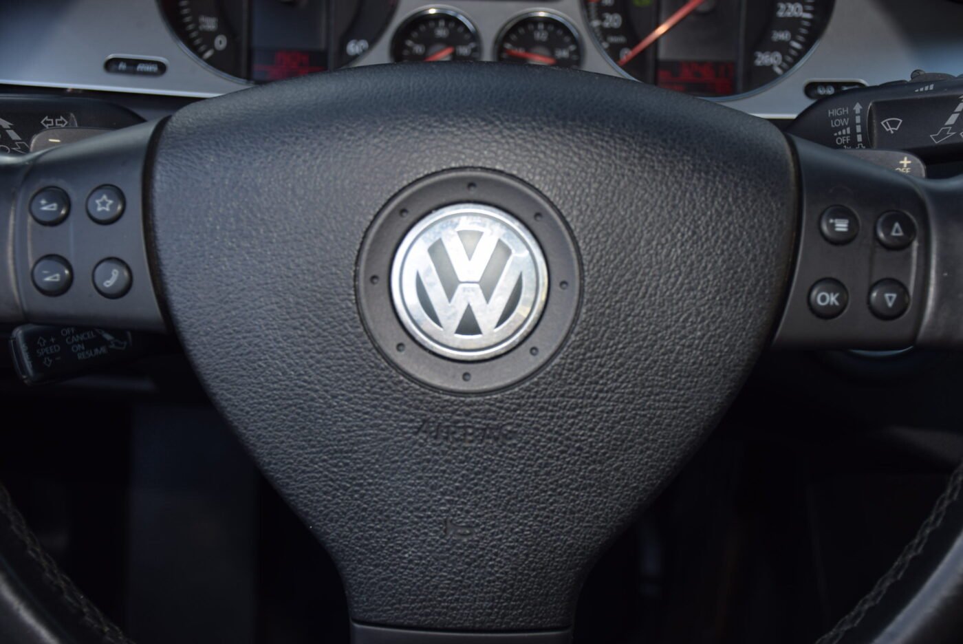 VOLKSWAGEN Passat Variant 2.0TDI RLine  DSG