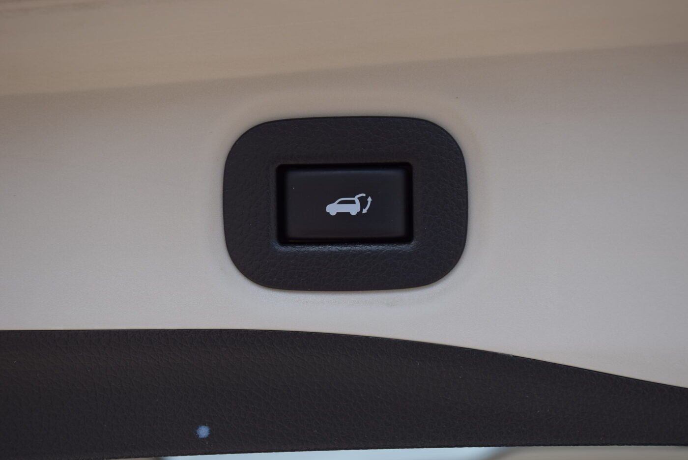 NISSAN TEKNA